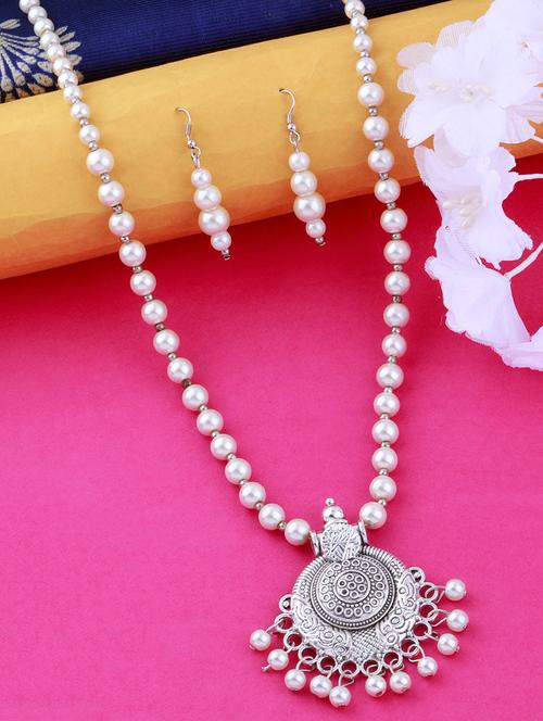 silver plated pearl necklace - 17466237 - Standard Image - 1