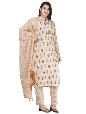 floral suit set - 17466868 - Standard Image - 2