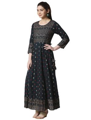 green rayon anarkali kurta - 17468327 - Standard Image - 2