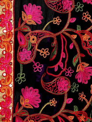 lace bordered embroidered saree with blouse - 17468679 - Standard Image - 4
