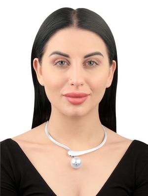 silver metal short necklace - 17468972 - Standard Image - 2
