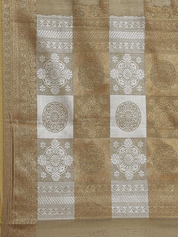 self design woven saree with blouse - 17468994 - Zoom Image - 5