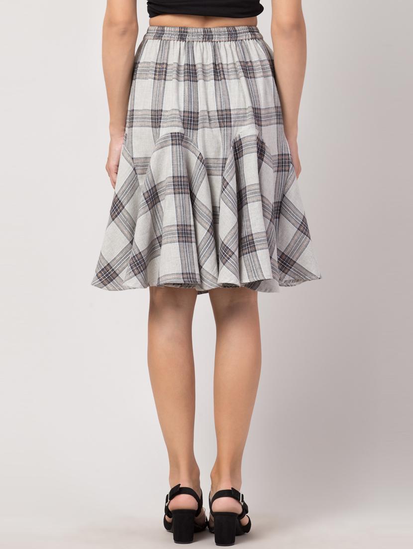 high rise flared skirt - 17469075 - Zoom Image - 3