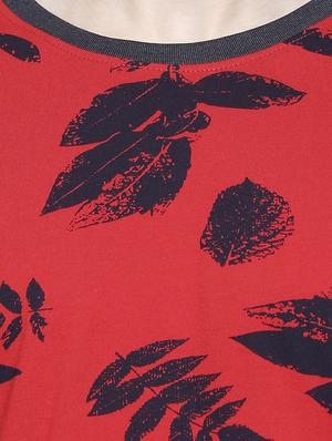 red printed t-shirt - 17469261 - Standard Image - 5
