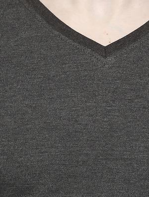 grey solid t-shirt - 17469271 - Standard Image - 5