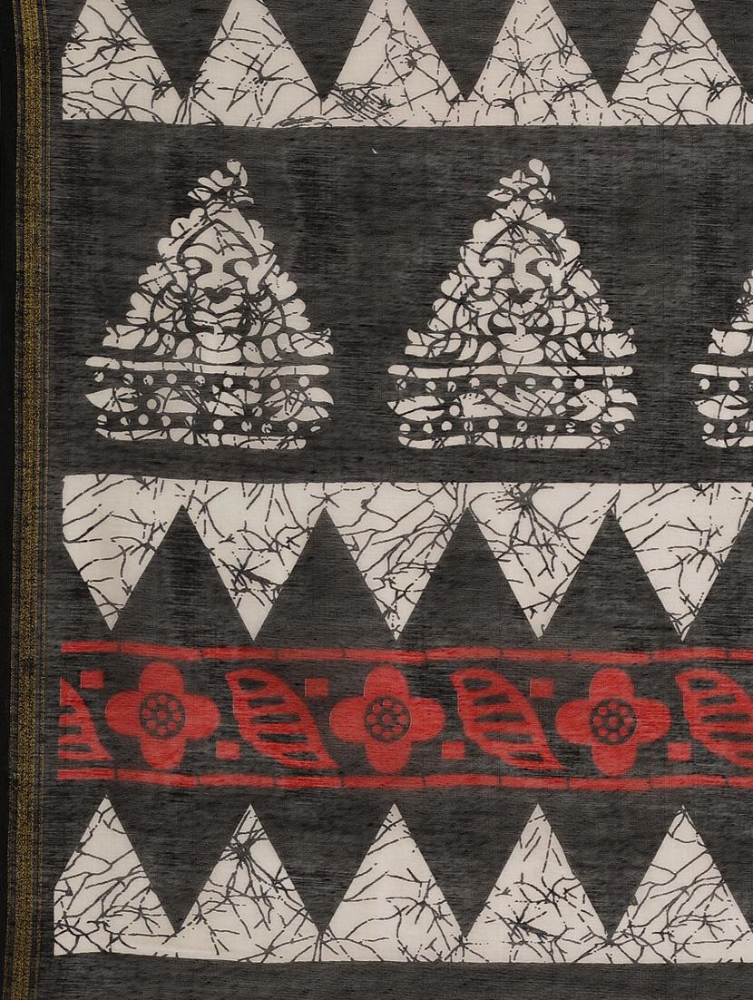 geometric printed saree with blouse - 17470501 - Zoom Image - 4