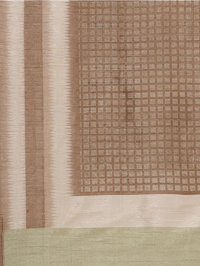 stripe printed saree with blouse - 17470555 - Zoom Image - 4