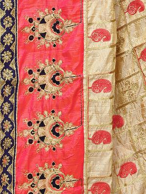 paisley embroidered saree with blouse - 17472116 - Standard Image - 4