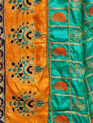 turquoise silk blend embroidered saree with blouse - 17472278 - Standard Image - 4