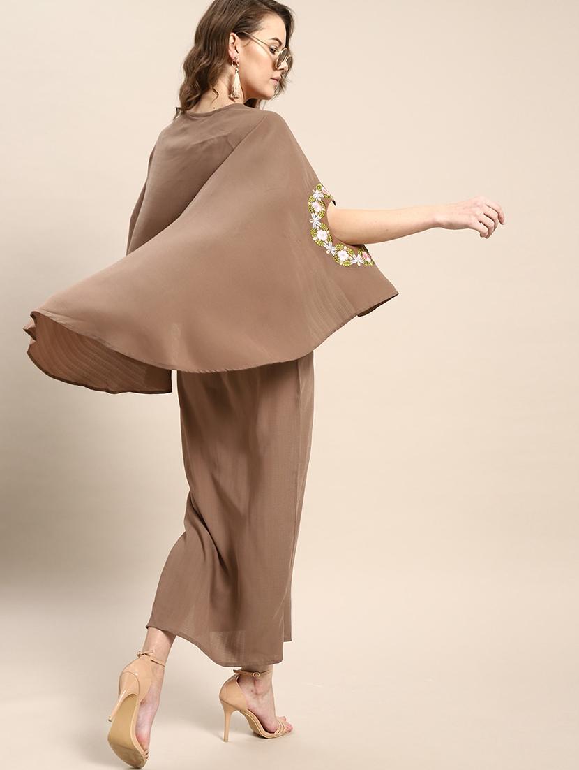 cape sleeved embroidered detail maxi dress - 17472625 - Zoom Image - 4