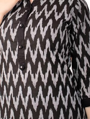 ikat print straight kurta - 17472721 - Standard Image - 4