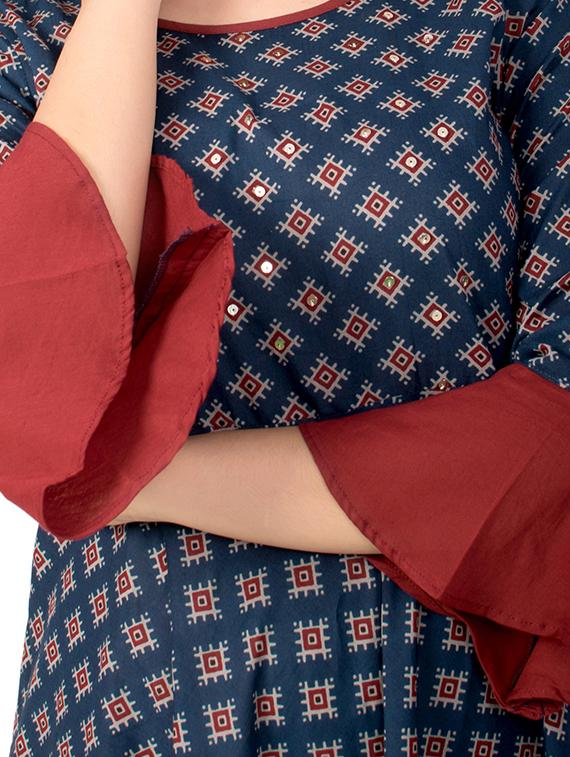printed flared kurta - 17472730 - Zoom Image - 4