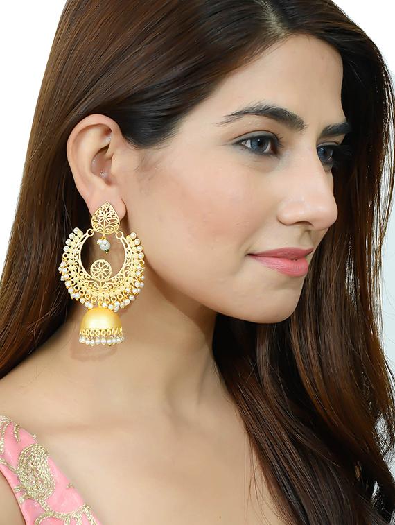 gold brass chandballi earring - 17474034 - Zoom Image - 4