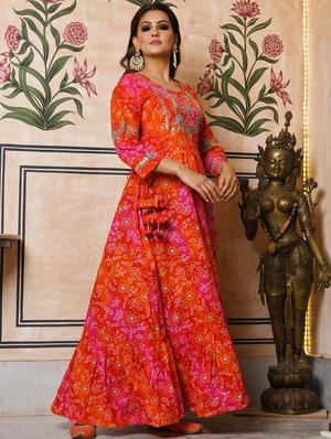 bandhani print flared ethnic dress - 17474356 - Standard Image - 3