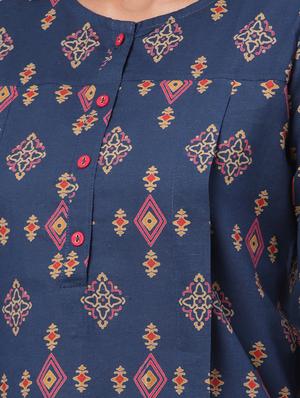 round neck printed top - 17474380 - Standard Image - 4