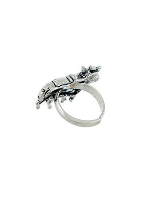 silver brass finger ring - 17476013 - Standard Image - 3