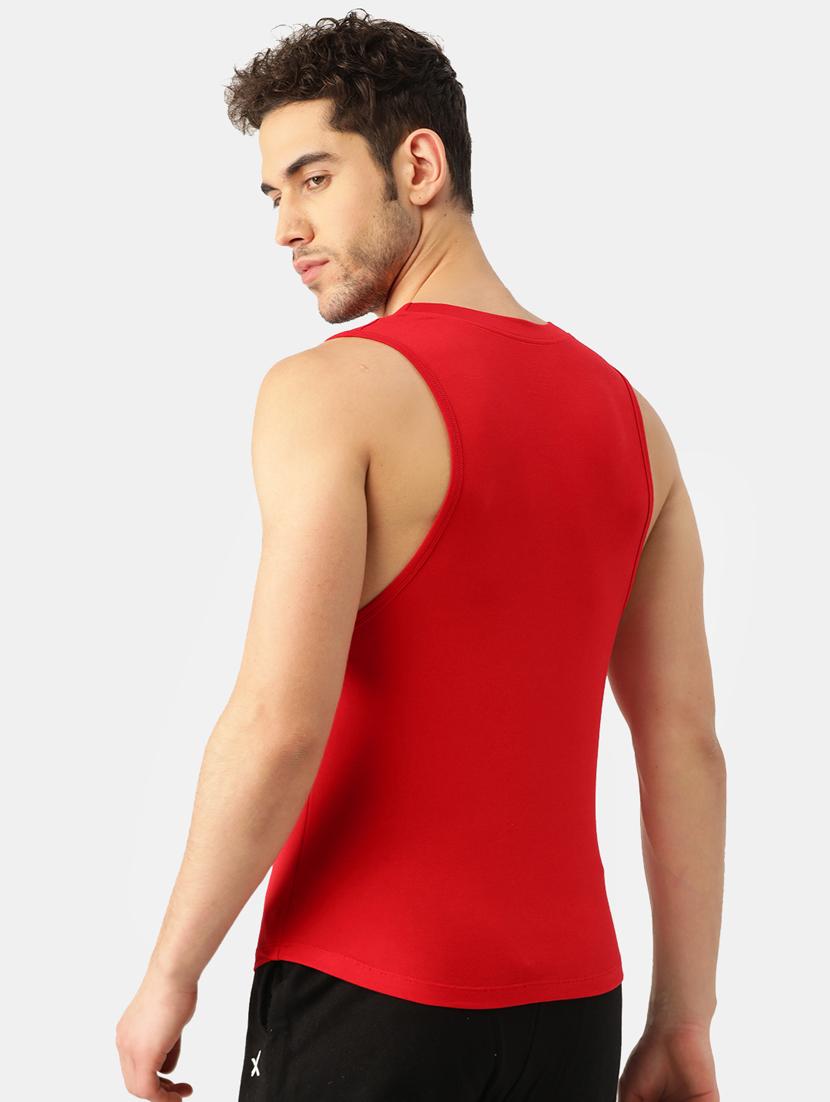 red typographic vest - 17476561 - Zoom Image - 3