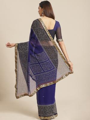 bordered woven saree with blouse - 17476972 - Standard Image - 2