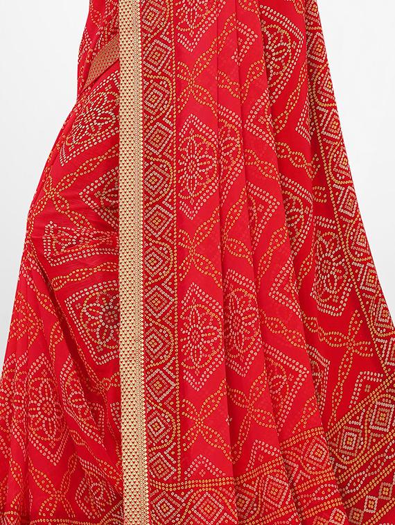 bandhani bordered saree with blouse - 17476983 - Zoom Image - 3