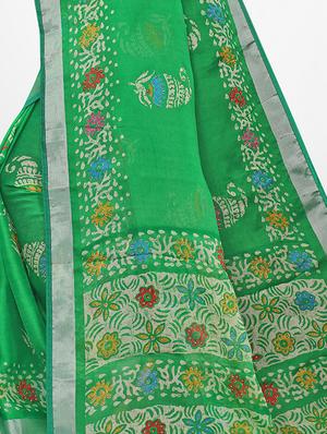 block print bordered saree with blouse - 17476988 - Standard Image - 3