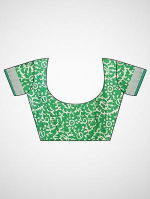 block print bordered saree with blouse - 17476988 - Standard Image - 4