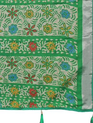 block print bordered saree with blouse - 17476988 - Standard Image - 5