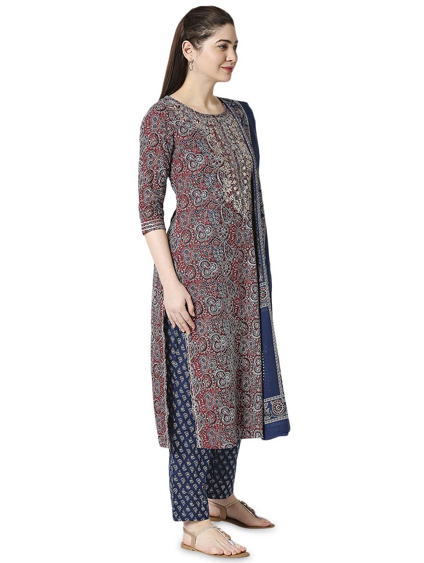 red cotton suit set - 17477578 - Zoom Image - 2