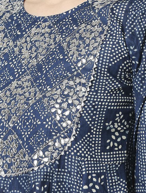 printed anarkali kurta - 17477580 - Zoom Image - 4