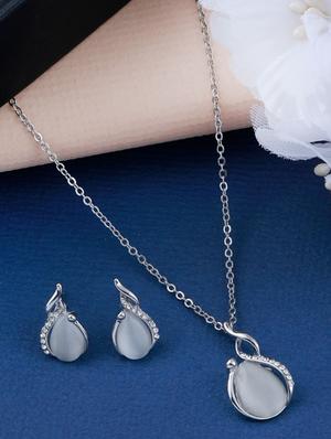 silver crystal pendant - 17477718 - Standard Image - 3