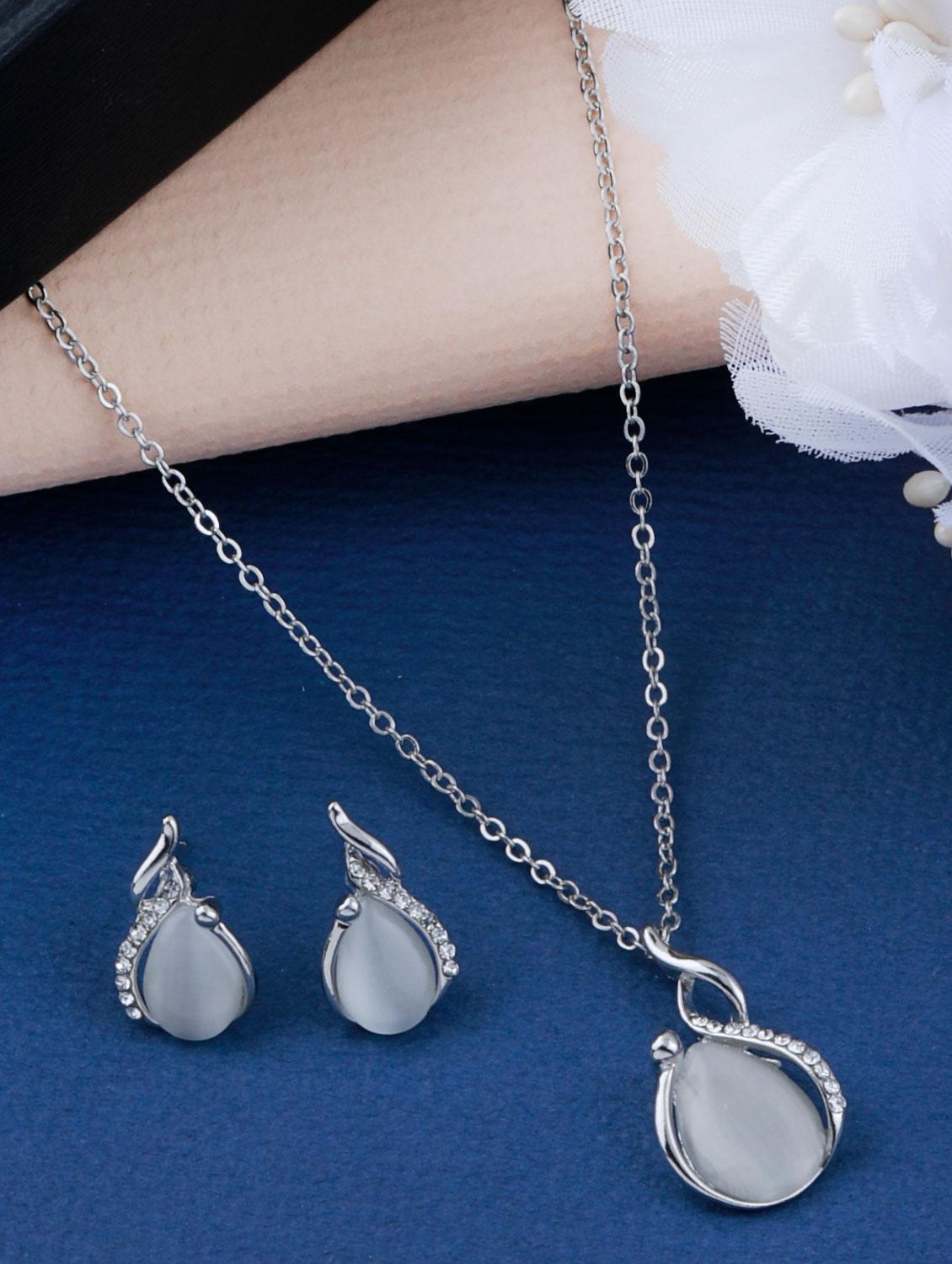 silver crystal pendant - 17477718 - Zoom Image - 3
