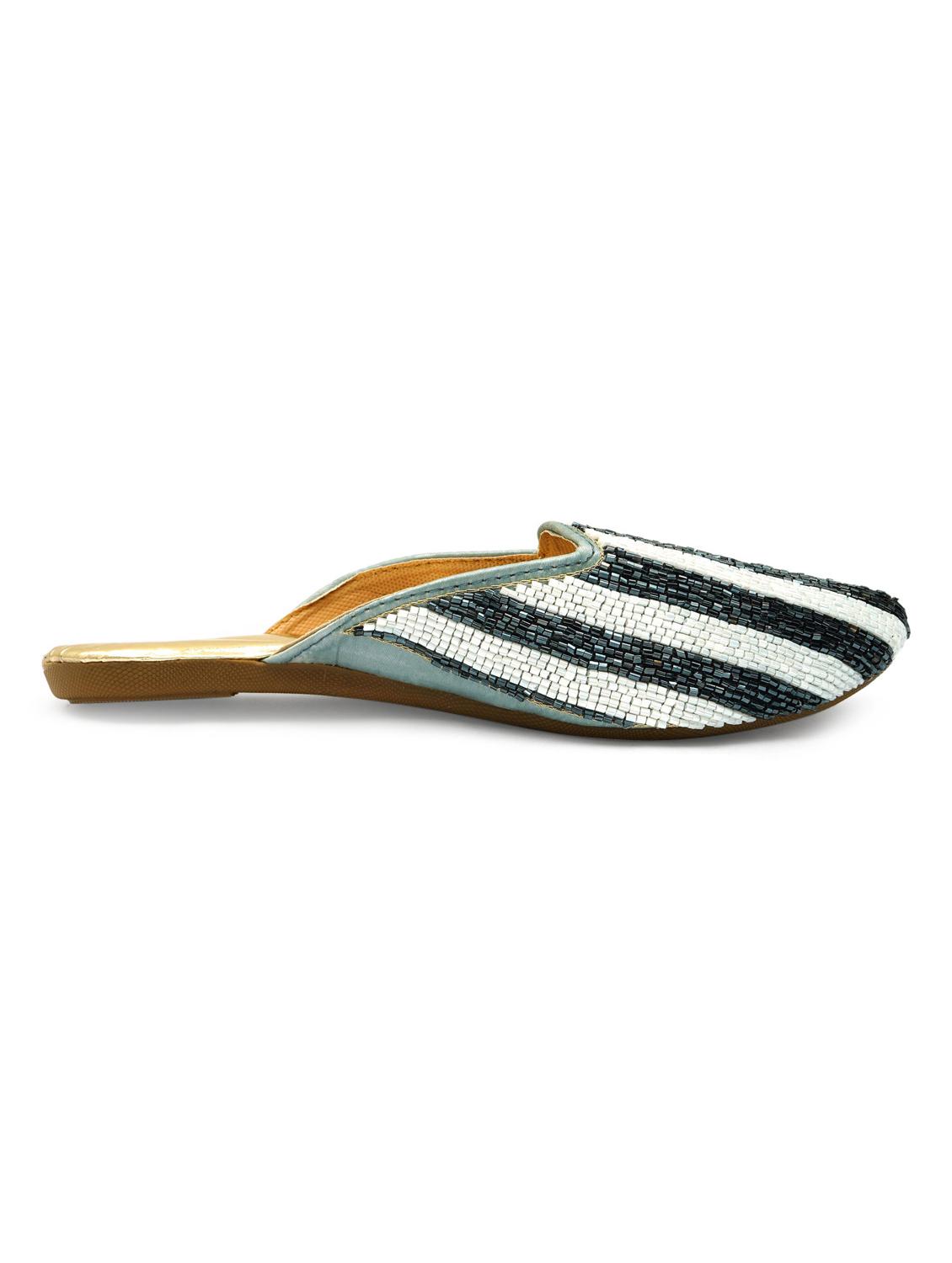 multi colored slip on jutis - 17477983 - Zoom Image - 2