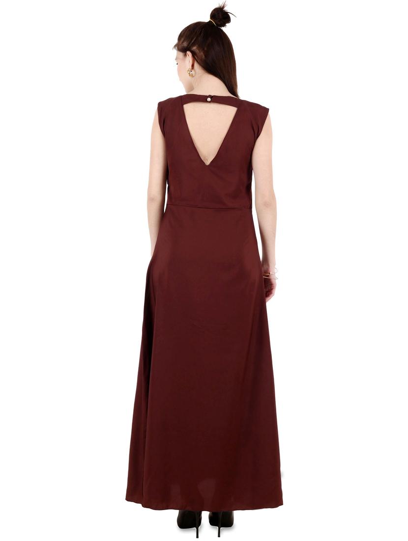 round neck maxi dress - 17478940 - Zoom Image - 3