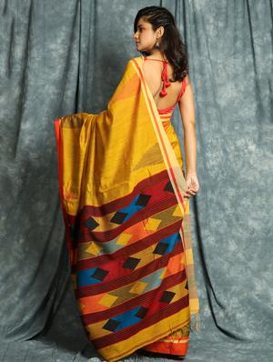 self design handloom saree with blouse - 17482434 - Standard Image - 2