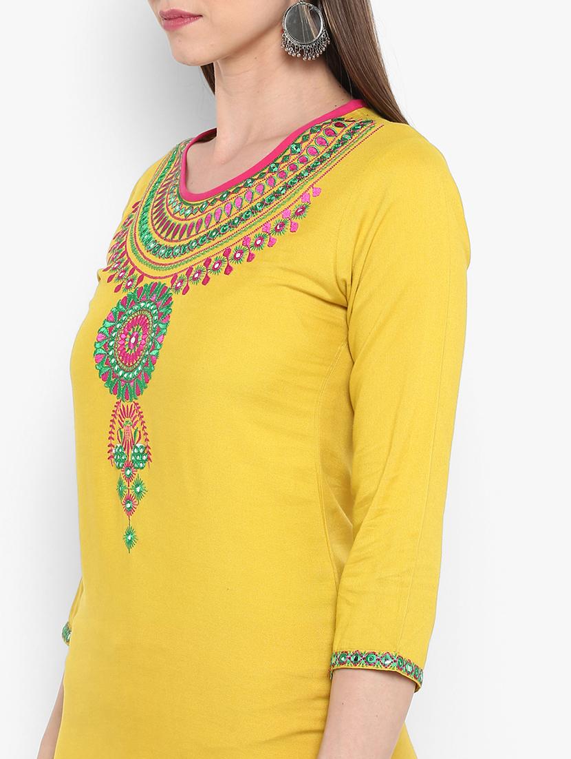 embroidered straight kurta - 17483014 - Zoom Image - 4