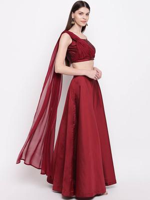 solid top and skirt set - 17484881 - Standard Image - 3