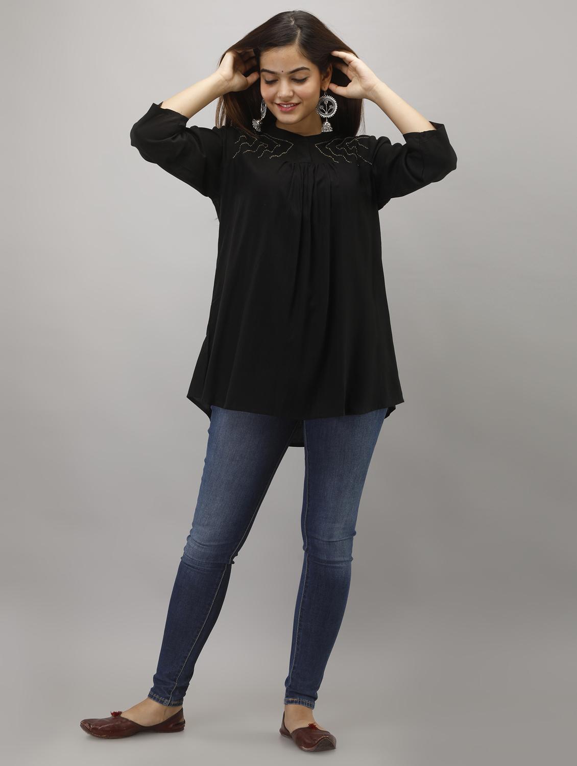 embellished regular top - 17484893 - Zoom Image - 4