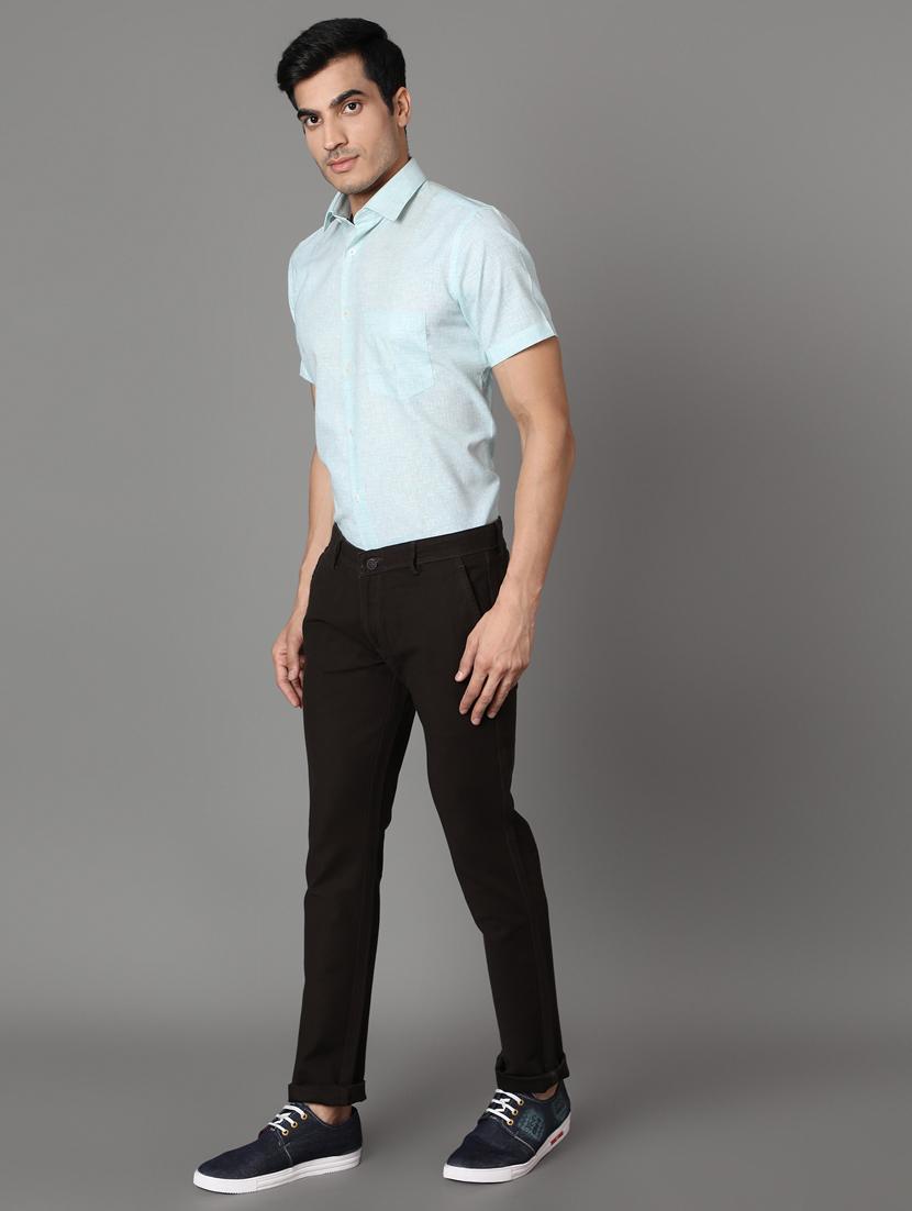 navy blue solid chinos - 17488104 - Zoom Image - 4