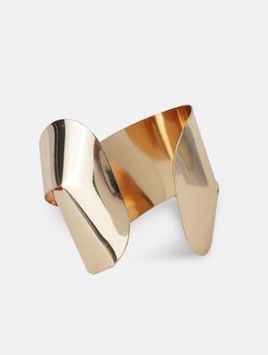 gold metal cuffs bracelet - 17491335 - Standard Image - 4