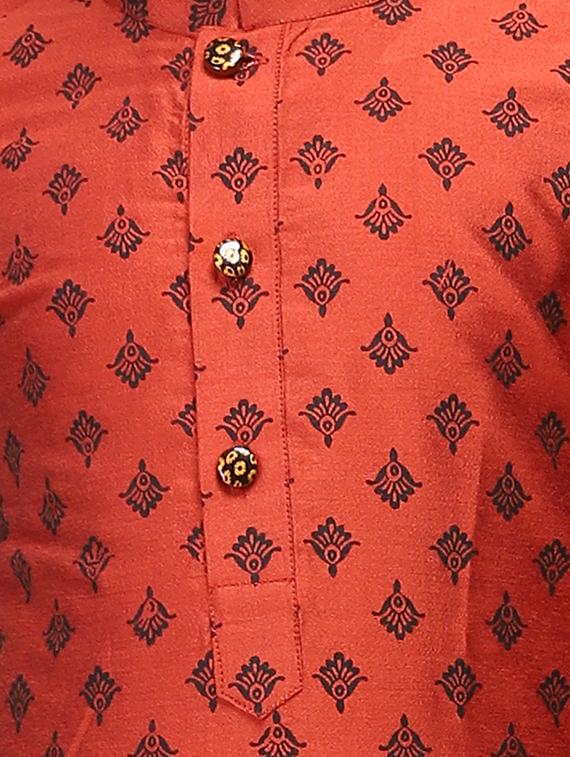 red linen@cotton linen kurta sets - 17492859 - Zoom Image - 4