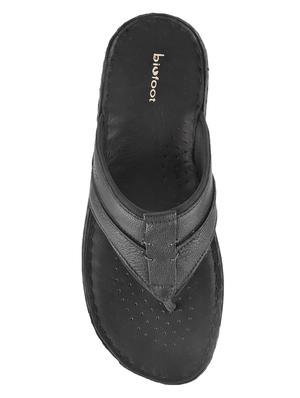 black leather toe separator slippers - 17495902 - Standard Image - 3