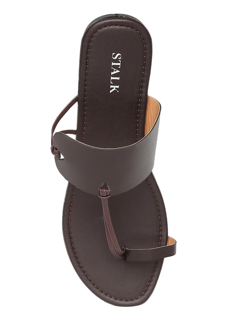 brown leatherette toe separator sandals - 17498716 - Zoom Image - 4