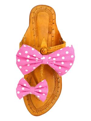 pink fabric one toe kolhapuris - 17500279 - Standard Image - 3