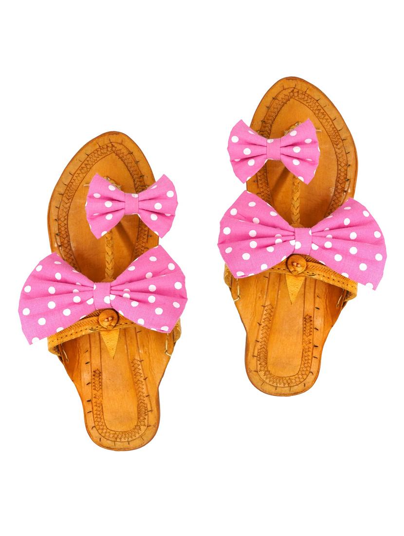 pink fabric one toe kolhapuris - 17500279 - Zoom Image - 1