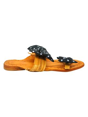 black fabric one toe kolhapuris - 17500311 - Standard Image - 2