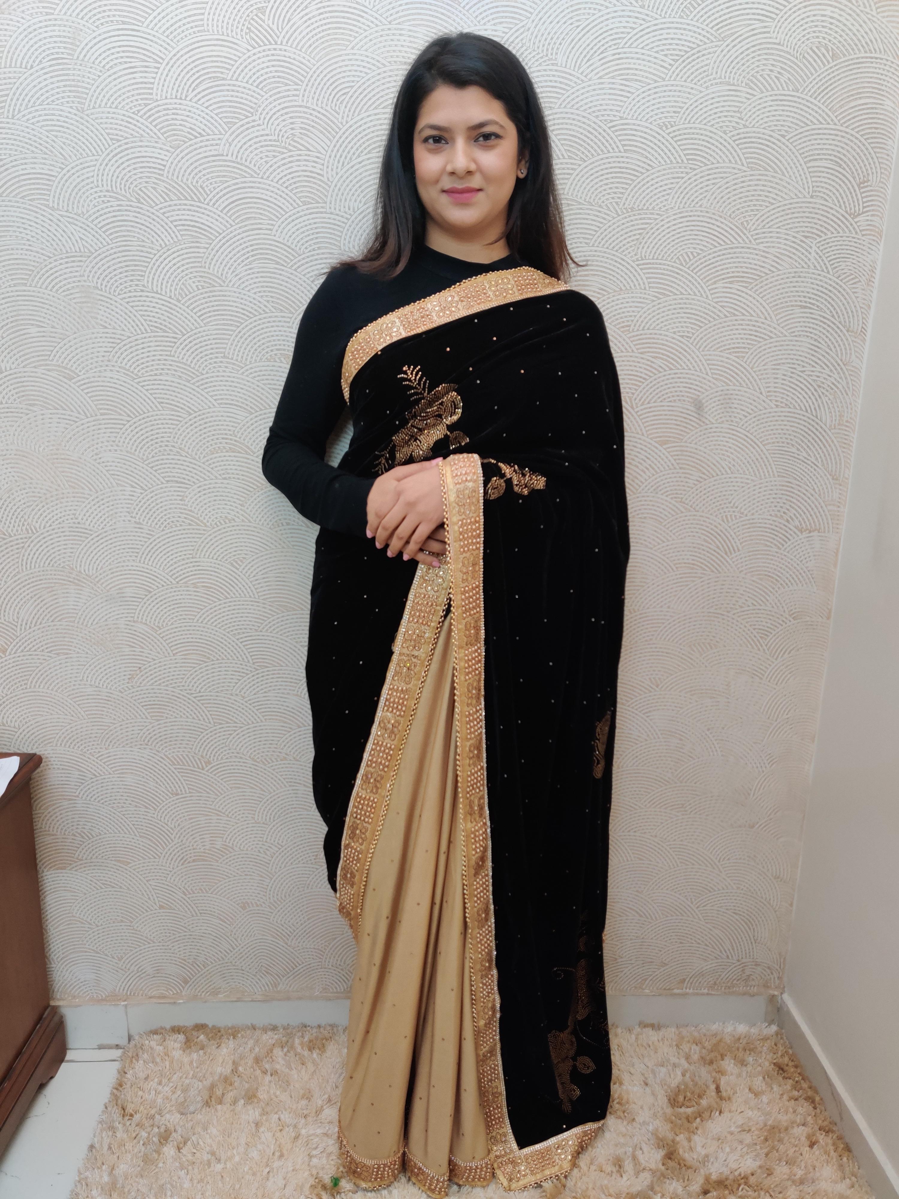 black velvet saree - 17501335 - Zoom Image - 1