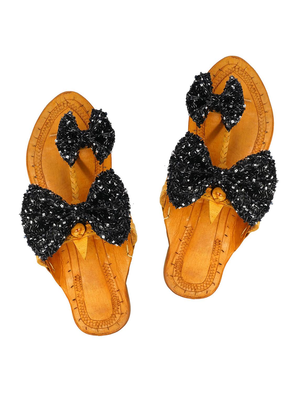 black leather slip on kolhapuris - 17509918 - Zoom Image - 1