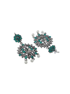 green tone silver brass short necklace - 17511295 - Standard Image - 4