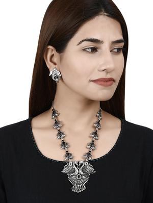 black tone silver brass short necklace - 17511341 - Standard Image - 6
