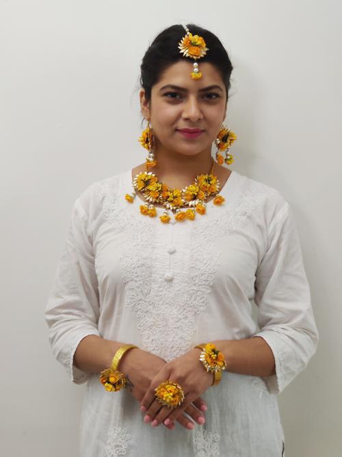 floral bridal jewellery set - 17512573 - Standard Image - 1