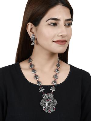 silver brass short necklace - 17514518 - Standard Image - 6